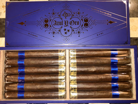 Crowned Heads Azul y Oro Limited Edition